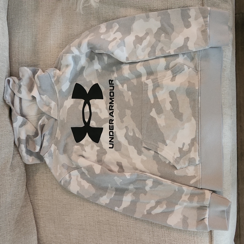 UNDER ARMOUR HOODIE